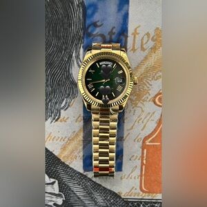 Men’s Luxury Automatic Stainless Steel Watch with Green Ombré Dial 41mm